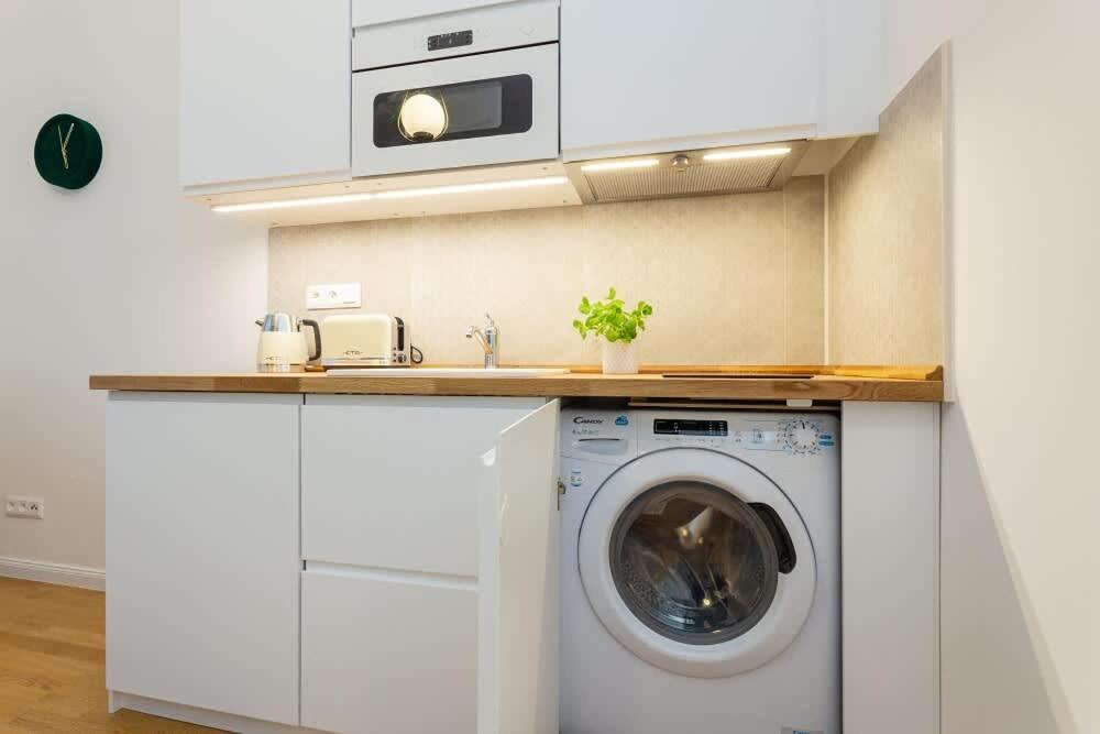 Your Place Of Peace In The Very Center Of Apartment *